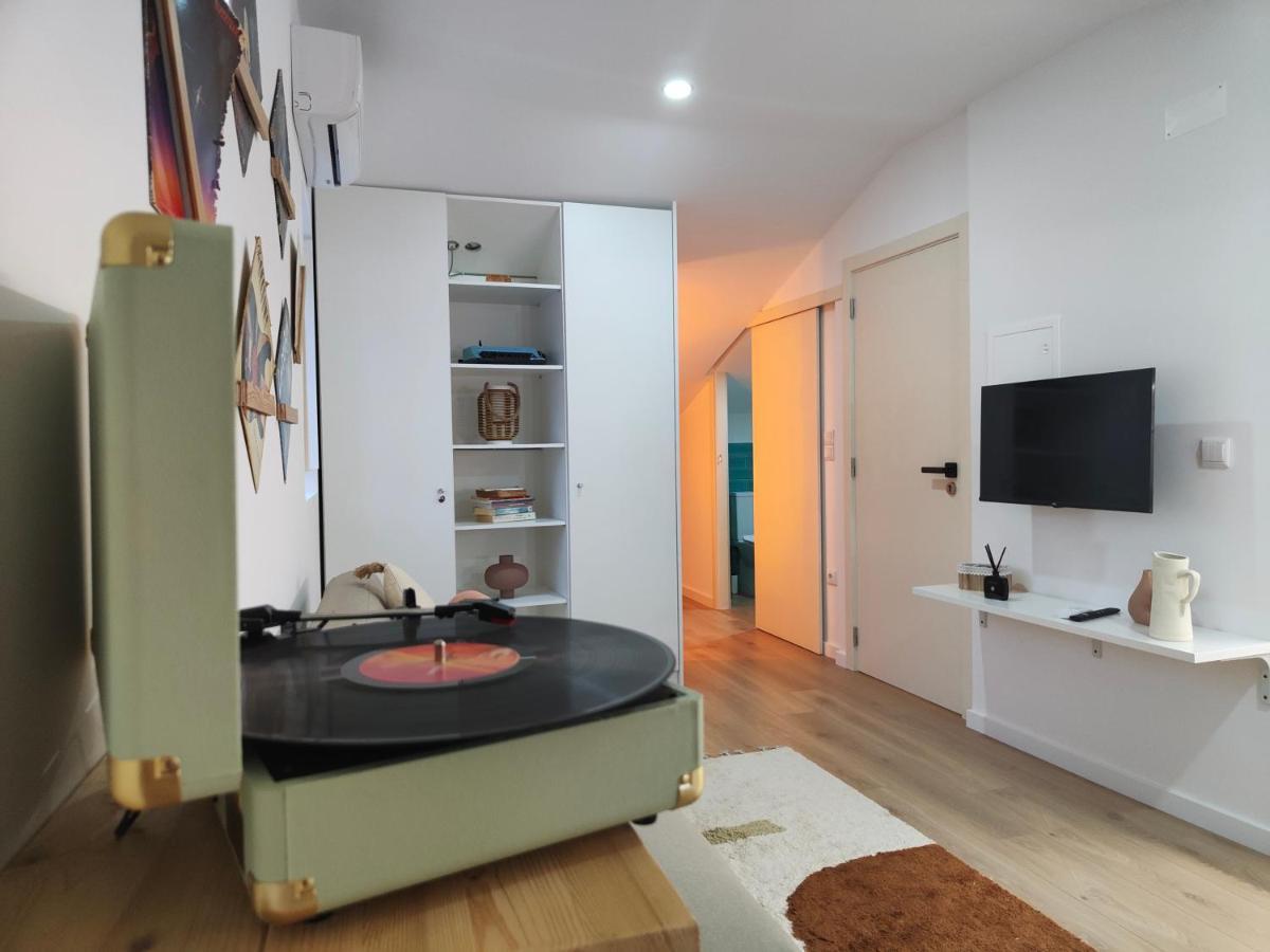 Wood Essence Apartment - Cozy Balcony โกอิมบรา ภายนอก รูปภาพ